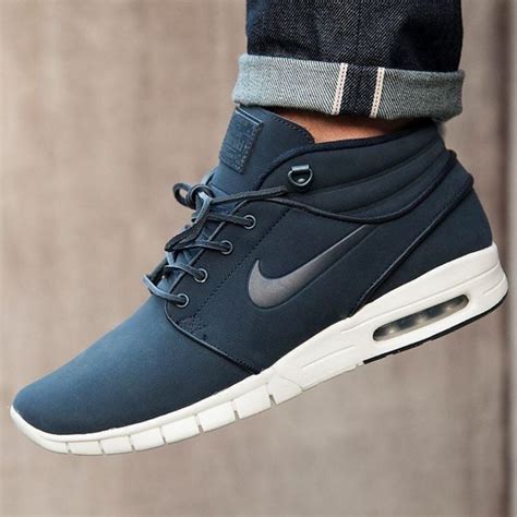 best casual nike shoes men's.